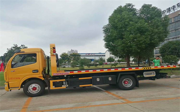 湖州定远24小时拖车救援电话号码，定远道路救援公司怎么收费的